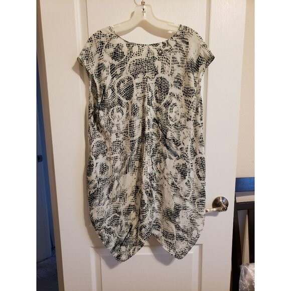 Rachel Roy, sleeveless, snakeskin print, hi-low top, blouse, size L - Picture 4 of 9